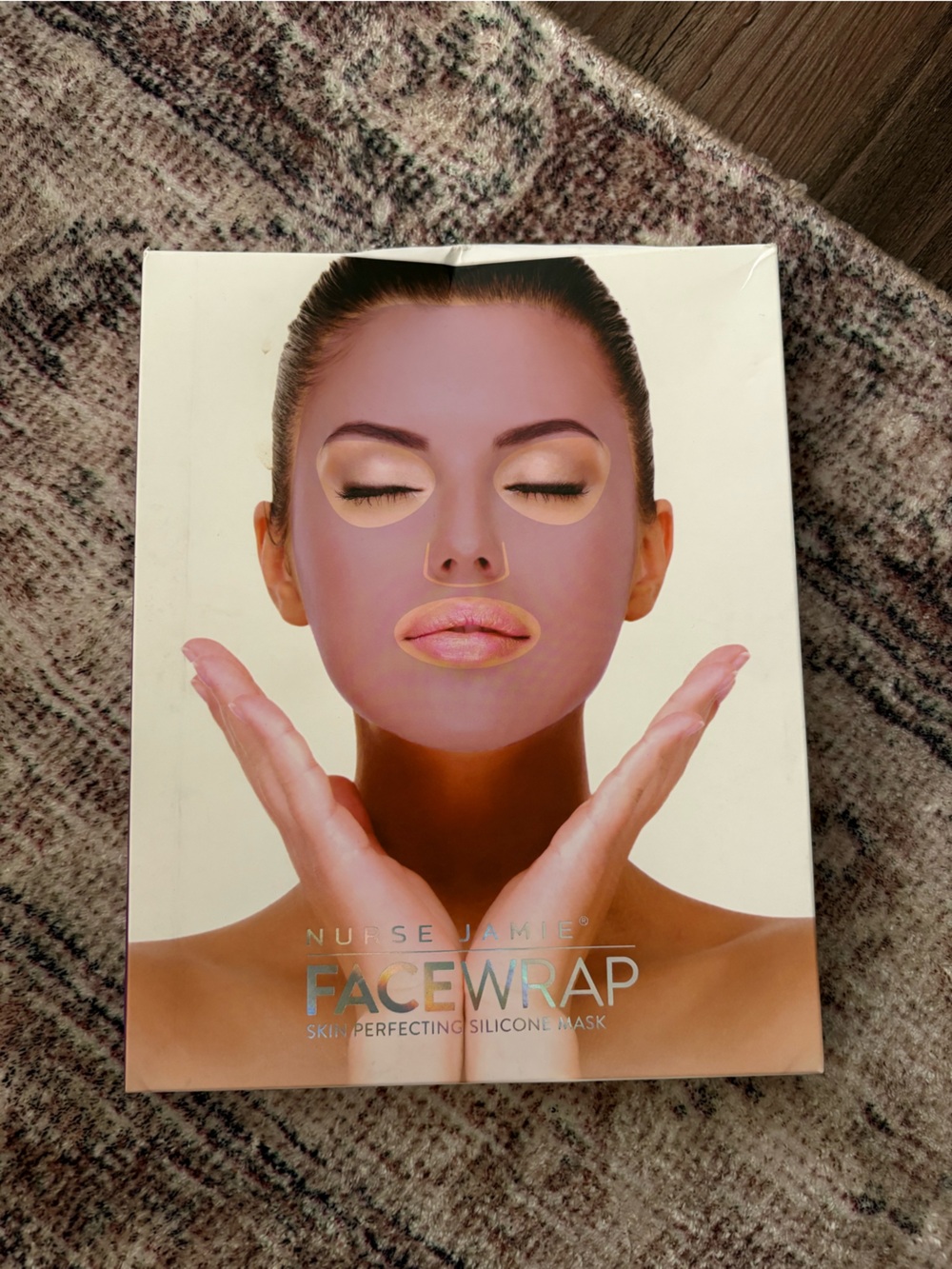 Nurse Jamie Face Wrap Silk-Perfecting Silicone Mask